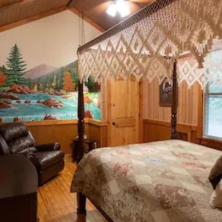 Cozy Cabin: River View With Hot Tub ดาห์ลอนีกา ภายนอก รูปภาพ